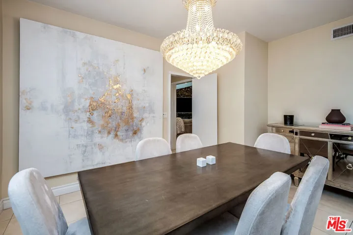 5316 Mecca Avenue, Tarzana, California 91356