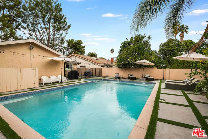 5316 Mecca Avenue, Tarzana, California 91356