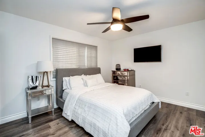 5316 Mecca Avenue, Tarzana, California 91356
