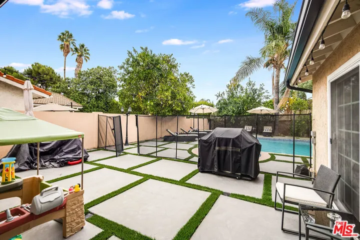 5316 Mecca Avenue, Tarzana, California 91356