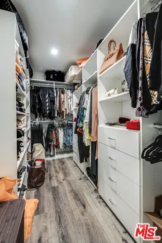 5316 Mecca Avenue, Tarzana, California 91356