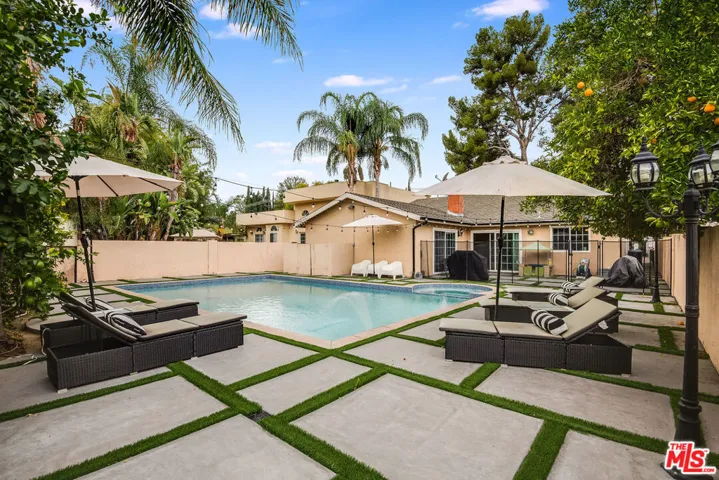 5316 Mecca Avenue, Tarzana, California 91356