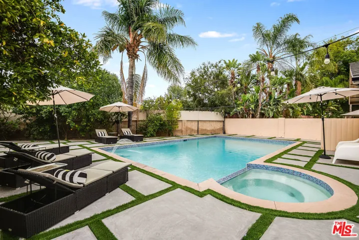 5316 Mecca Avenue, Tarzana, California 91356