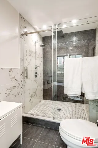 5316 Mecca Avenue, Tarzana, California 91356
