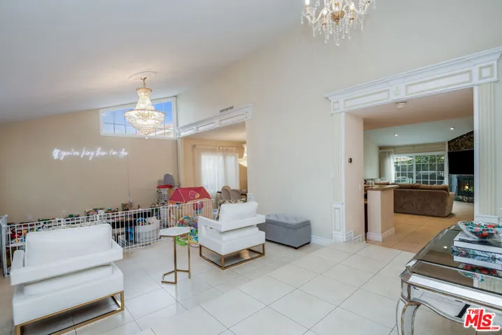 5316 Mecca Avenue, Tarzana, California 91356