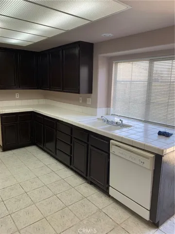 749 W Woodcrest Court, Rialto, California 92376