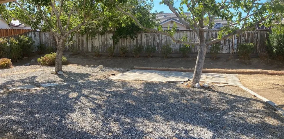 13406 Solitude Circle, Victorville, California 92392