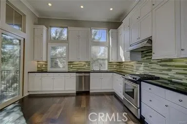 202 Overbrook, Irvine, California 92620
