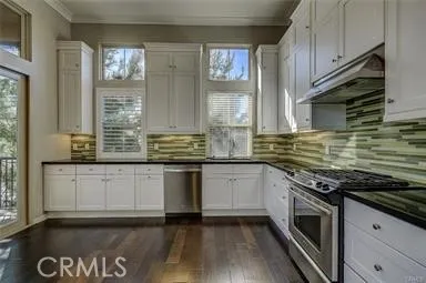 202 Overbrook, Irvine, California 92620
