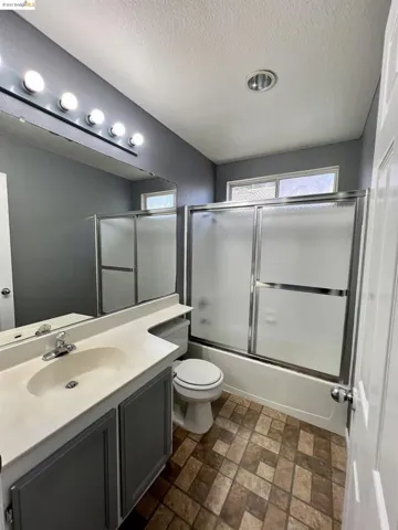 3136 Boulders Ct, Richmond, California 94806