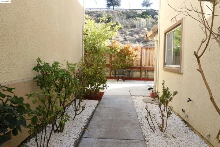 3136 Boulders Ct, Richmond, California 94806