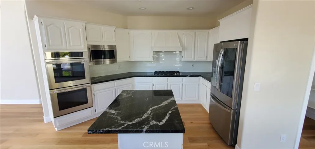 12652 Classics Drive, Granada Hills, California 91344