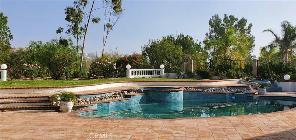 12652 Classics Drive, Granada Hills, California 91344