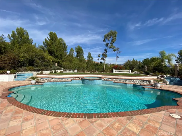 12652 Classics Drive, Granada Hills, California 91344