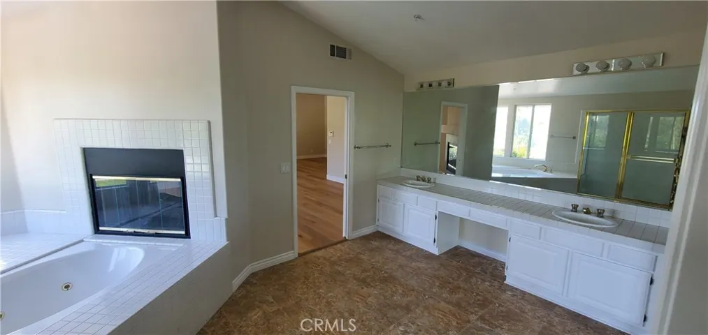 12652 Classics Drive, Granada Hills, California 91344
