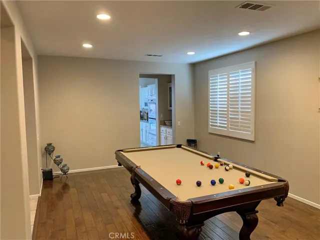 formal living/dining rooms