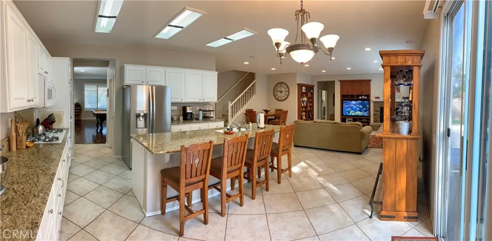 4355 Maidstone Circle, Corona, California 92883