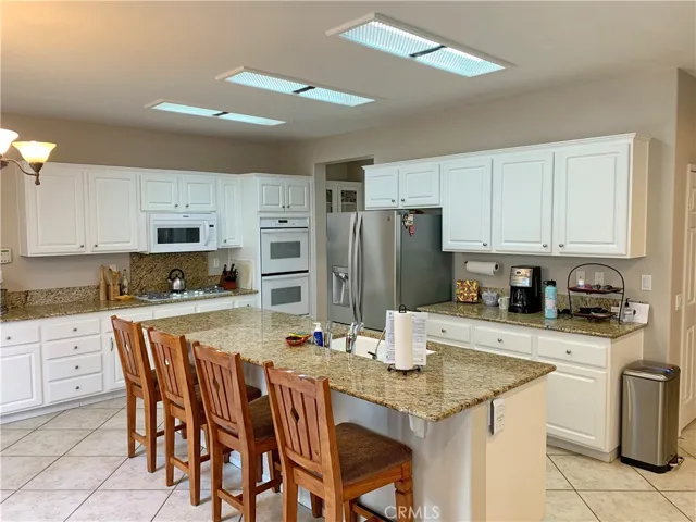4355 Maidstone Circle, Corona, California 92883