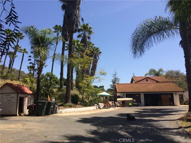 2540 Gird Road, Fallbrook, California 92028