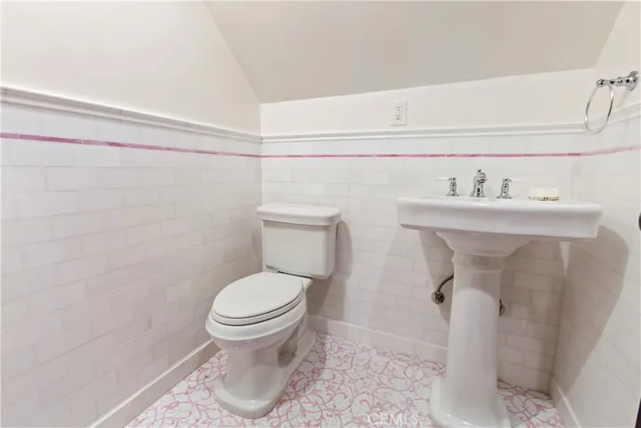 1820 Saint Albans Road, San Marino, California 91108