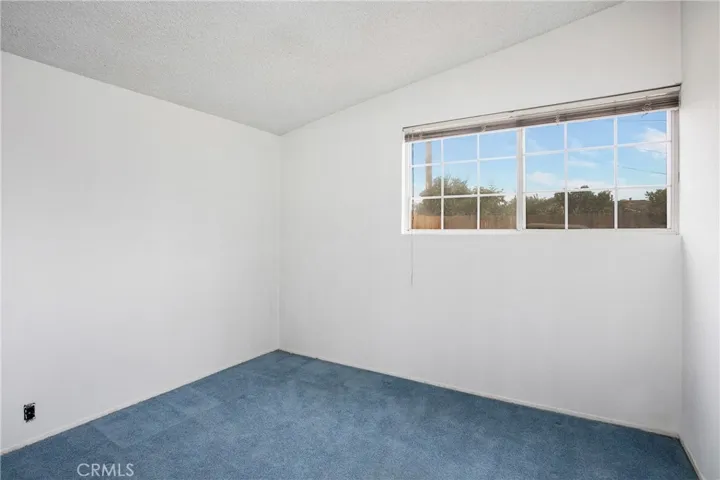 Additional bedroom