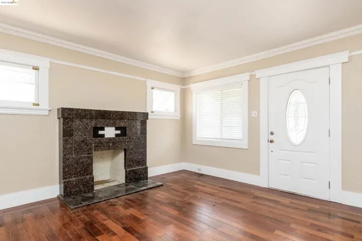244 W 10th St, Pittsburg, California 94565