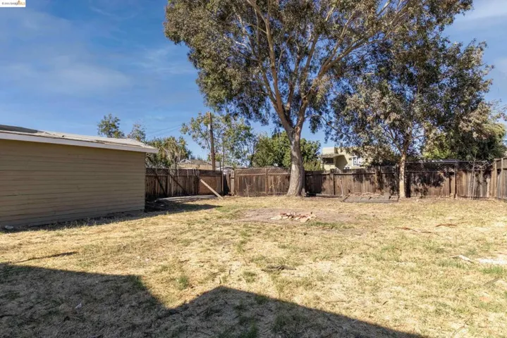 244 W 10th St, Pittsburg, California 94565