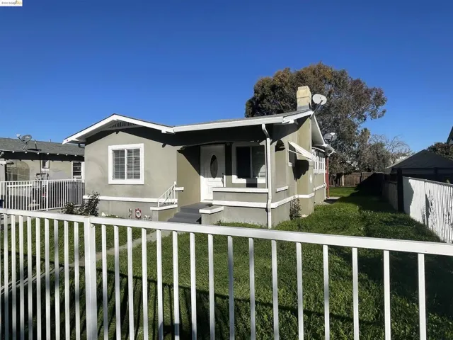 244 W 10th St, Pittsburg, California 94565
