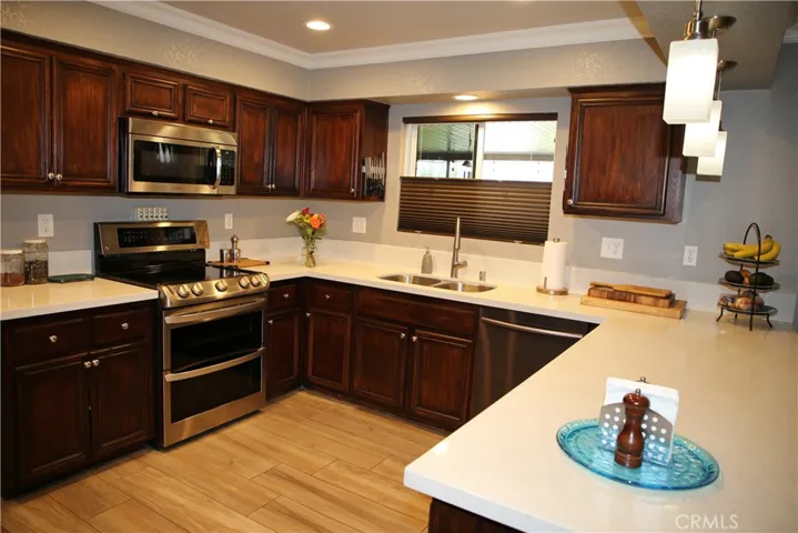 1039 Park Avenue, San Jacinto, California 92583