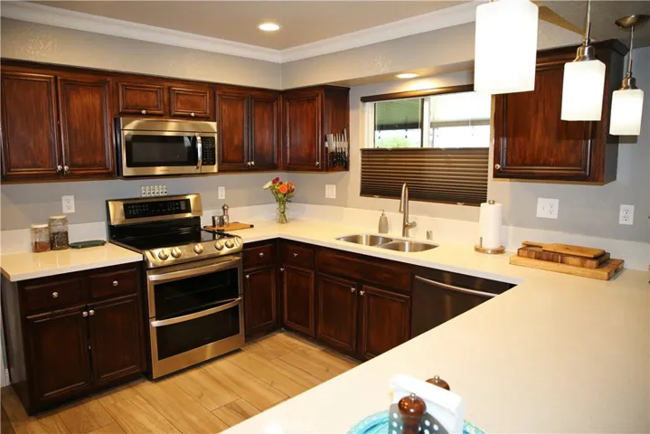 1039 Park Avenue, San Jacinto, California 92583