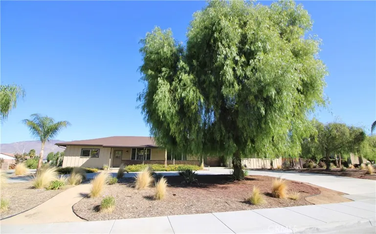 1039 Park Avenue, San Jacinto, California 92583