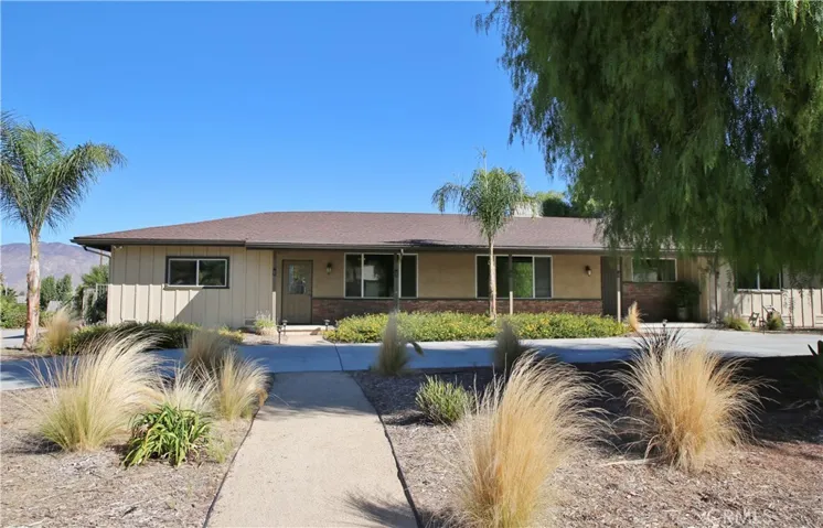 1039 Park Avenue, San Jacinto, California 92583