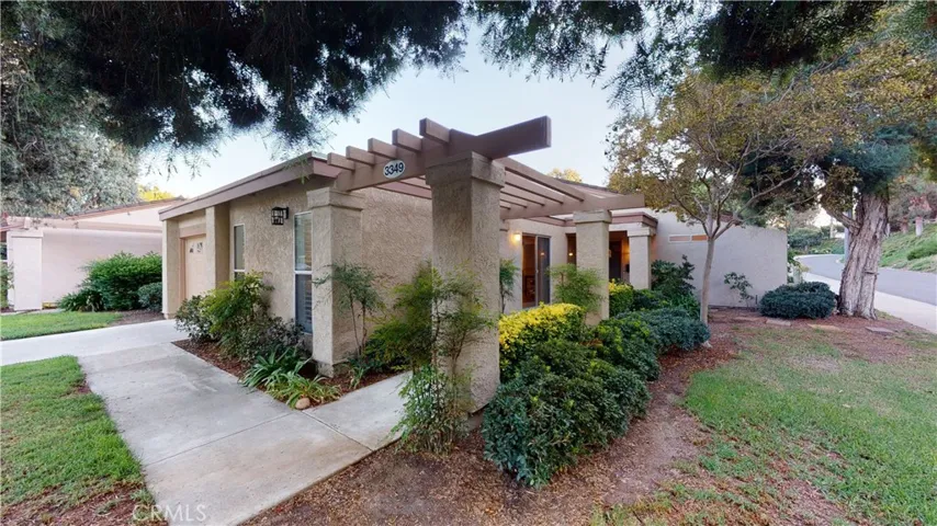 HOA maintained landscaping. New front walkway lamp with auto daylight shut off sensor.