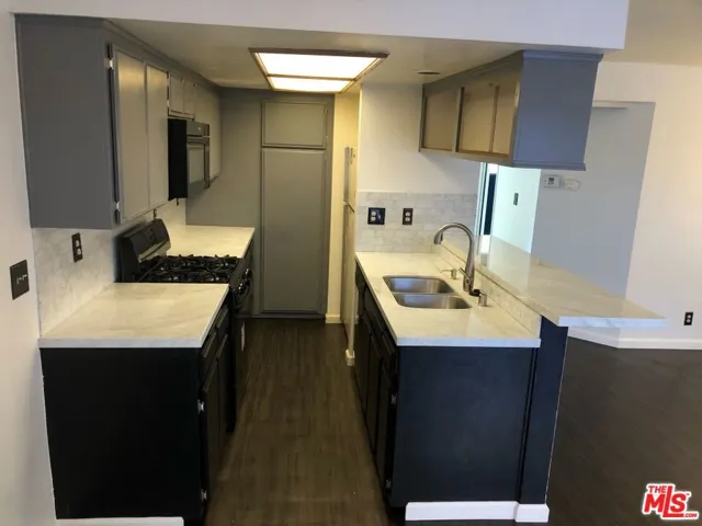 GALLEY KITCHEN