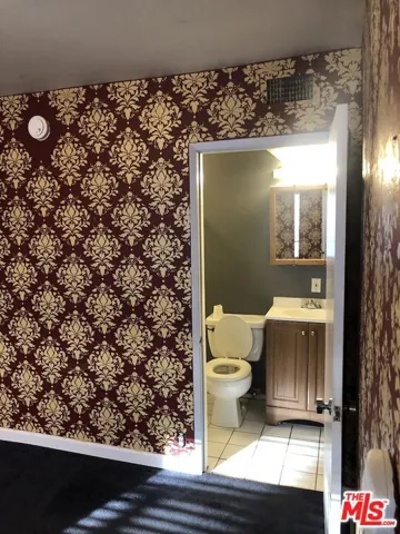MASTER BATH #1 FRONT