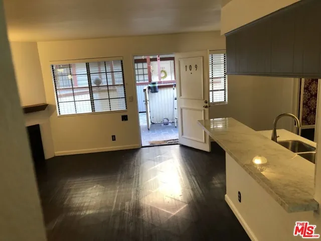 DOOR TO PATIO