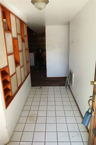 8025 Tampa Avenue, Reseda, California 91335