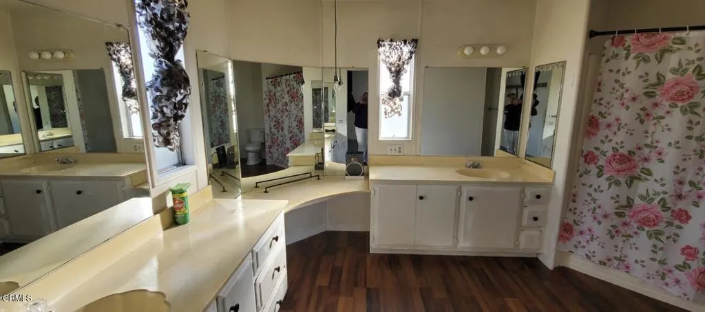 Master bath 2