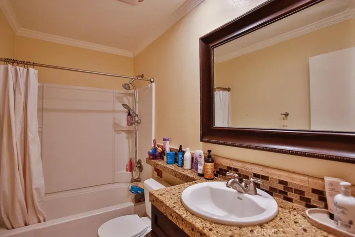1040 W Macarthur Boulevard 85, Santa Ana, California 92707