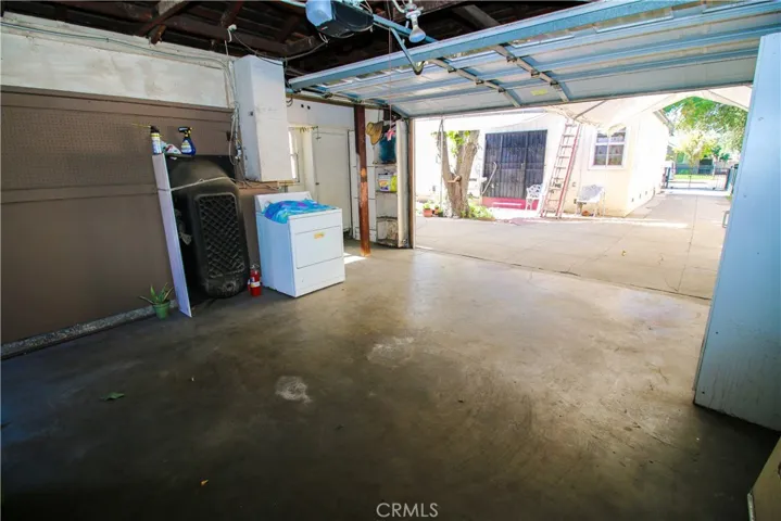 8640 Evergreen Avenue, South Gate, California 90280