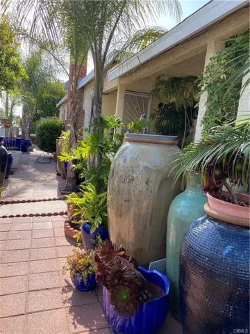 5703 Cleon Avenue, North Hollywood, California 91601