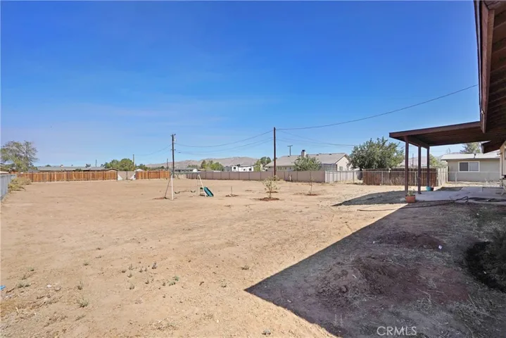 21910 Ramona, Apple Valley, California 92307