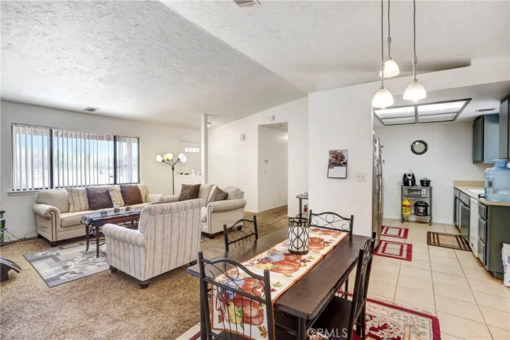 21910 Ramona, Apple Valley, California 92307