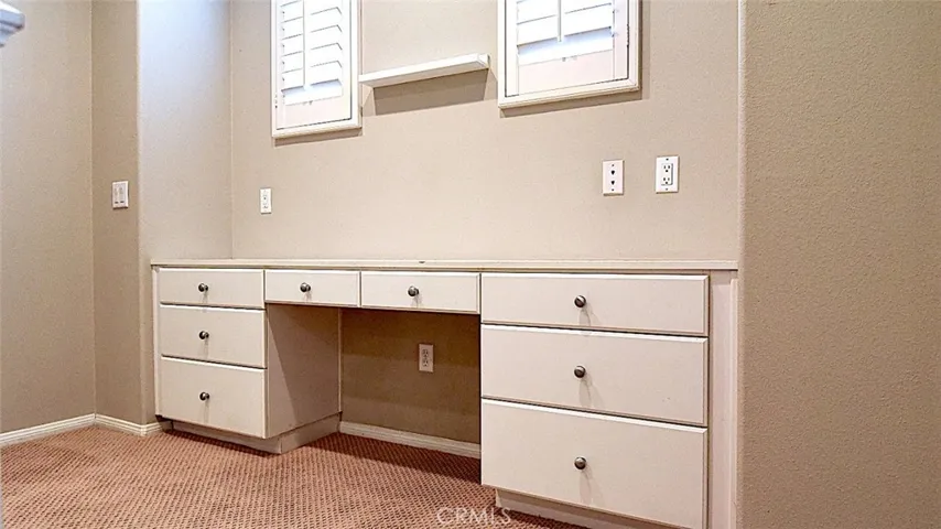 Built In Desk