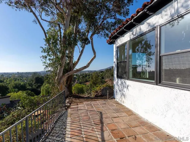 9439 Alto Dr, La Mesa, California 91941