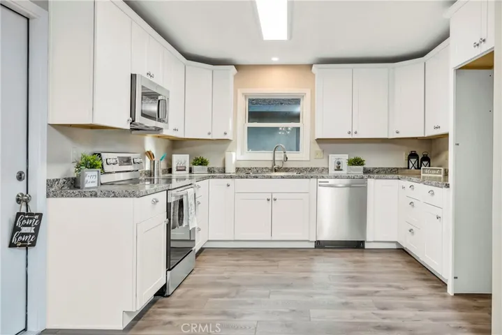 1375 N Main Street, Lakeport, California 95453