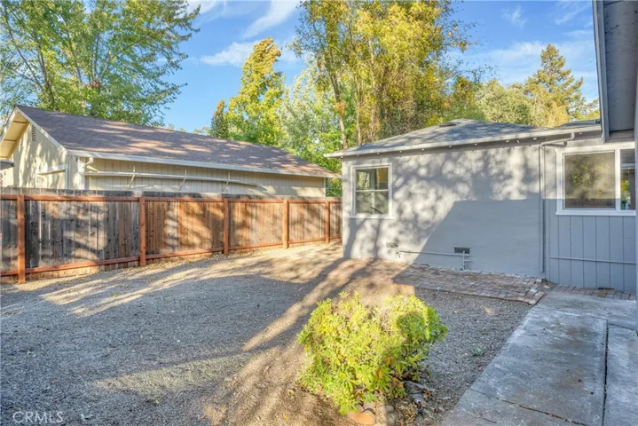 1375 N Main Street, Lakeport, California 95453