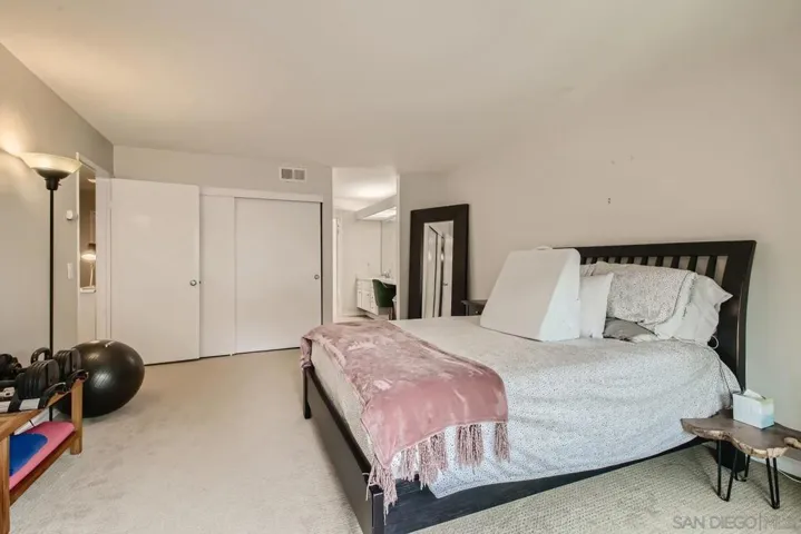 10250 Caminito Cuervo 3, San Diego, California 92108