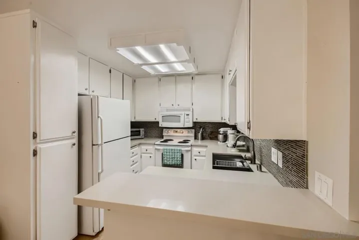 10250 Caminito Cuervo 3, San Diego, California 92108