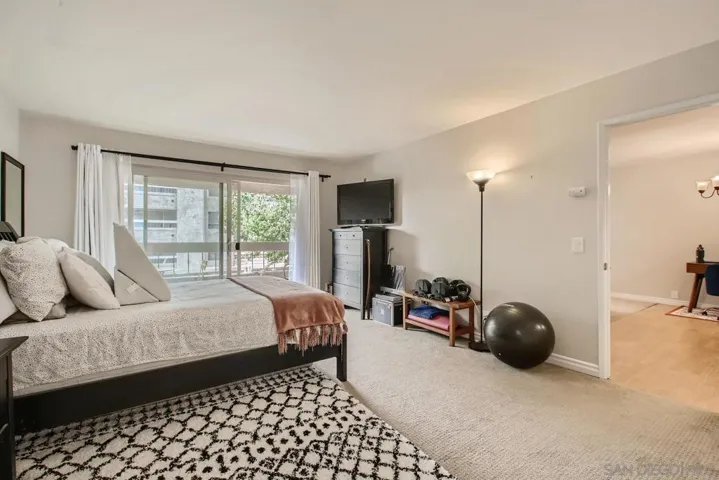 10250 Caminito Cuervo 3, San Diego, California 92108